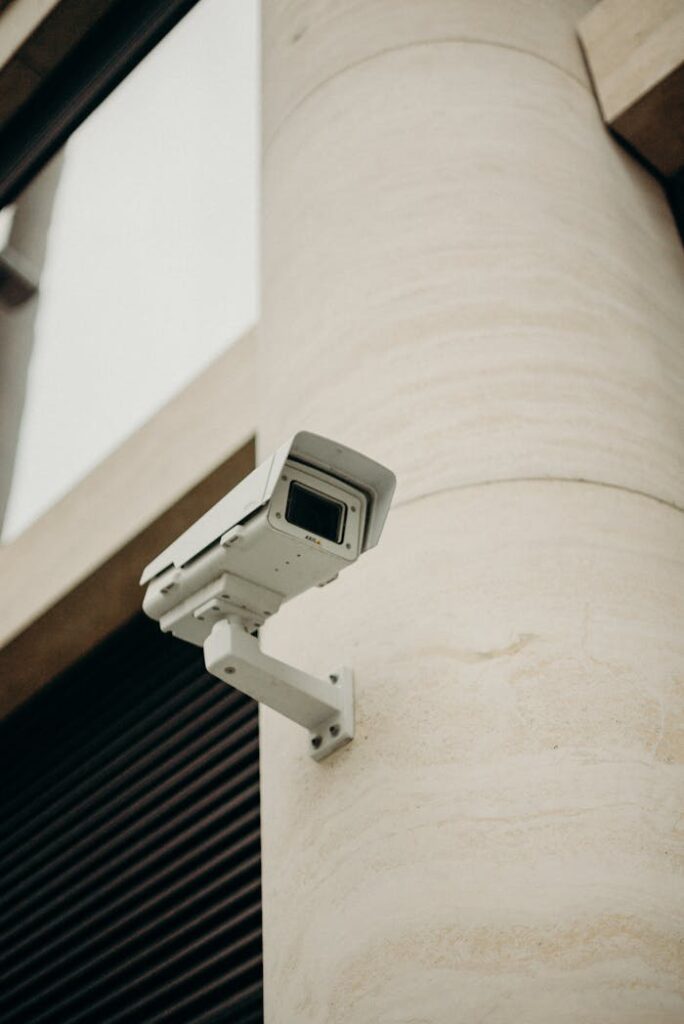 Monitoring CCTV &mdash; profesjonalne systemy kamer i zabezpieczeń